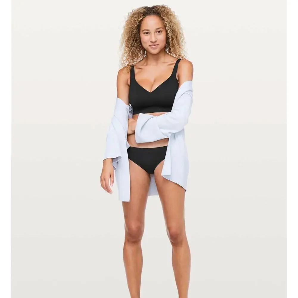 Lululemon Black Like Nothing Bra Ultralu Light Support Wireless W2ASGS Size 36C
